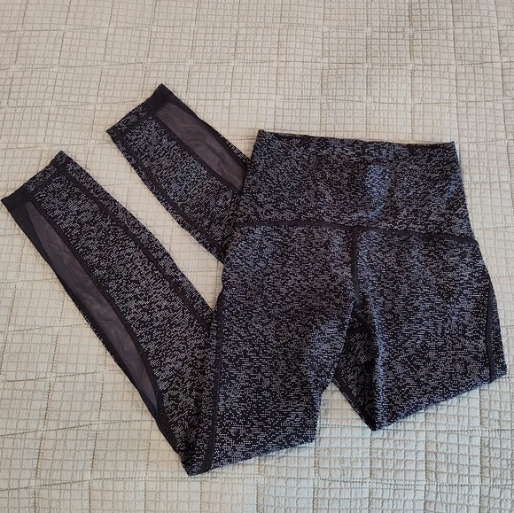 Lululemon Train Times 7/8 Sound Wave Exercise Leggings - Picture 7 of 10